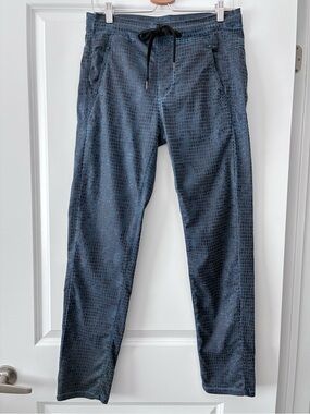 Alembika Size 1 (Approx US 6-8) Iconic Stretch Jeans Desires - Navy Snake